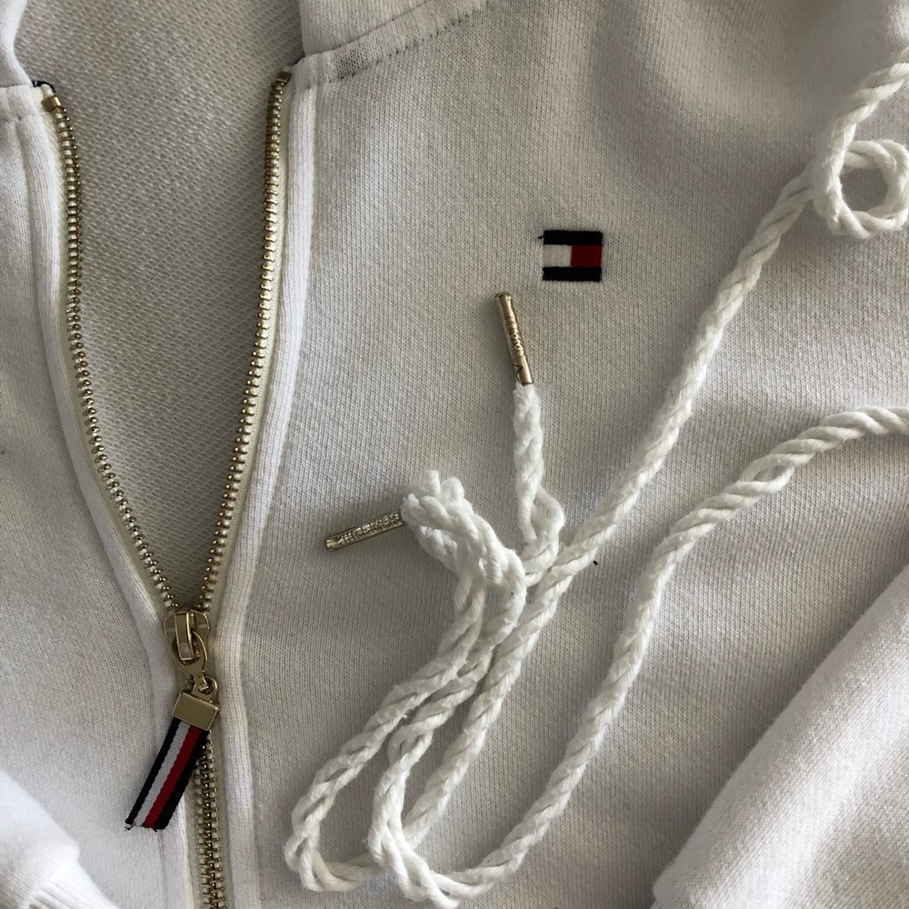 Tommy Hilfiger sweater